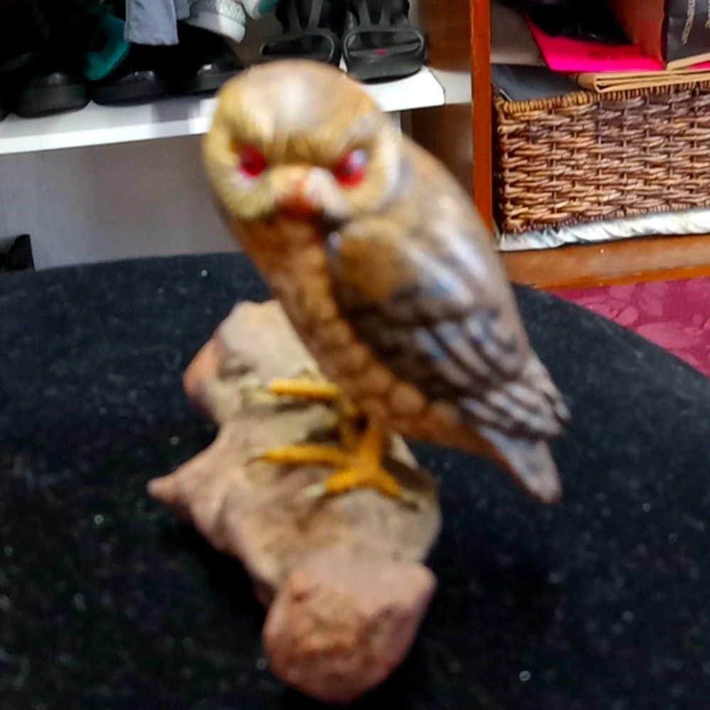 Is hancocked wooden Is owl